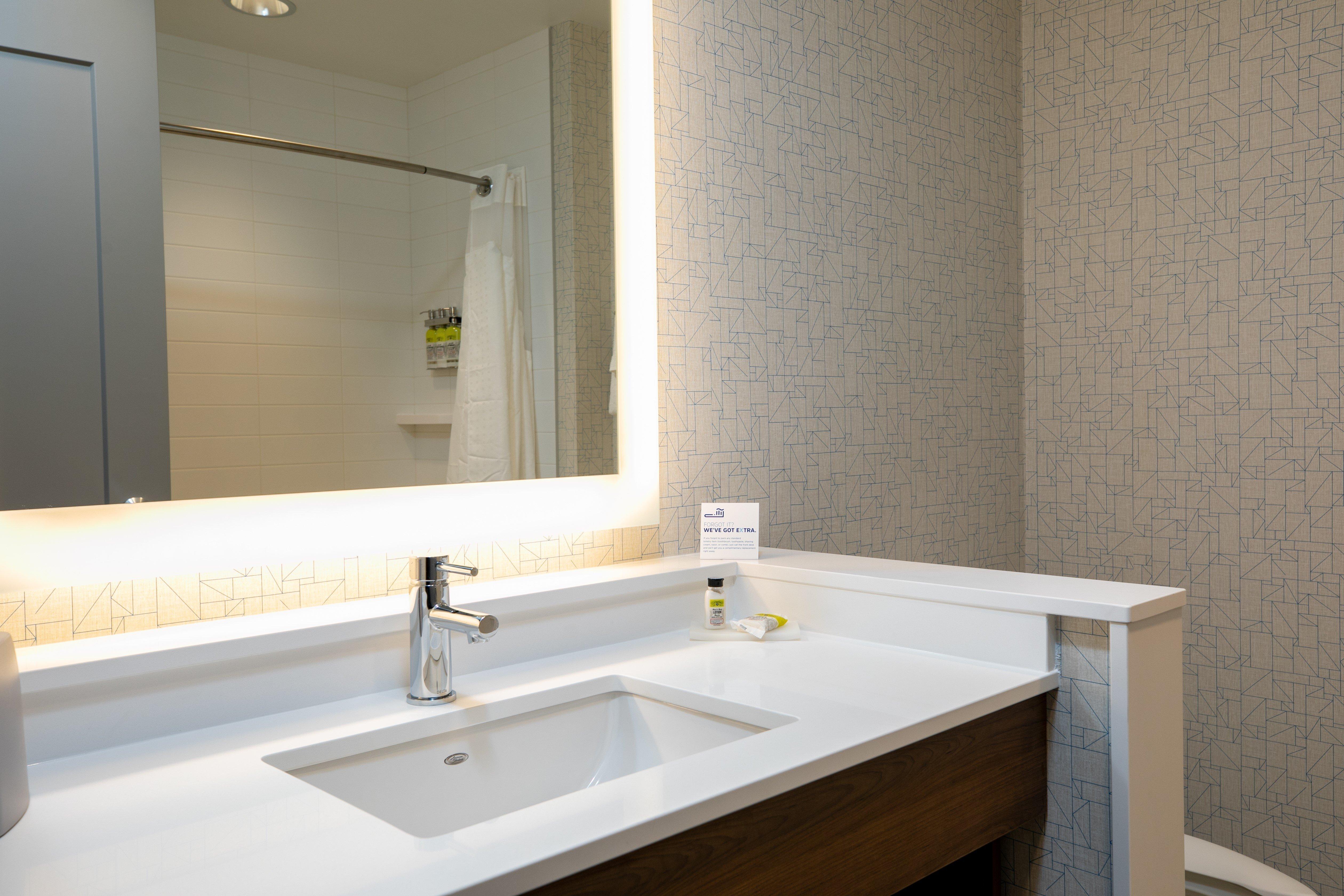 Holiday Inn Express - Lethbridge Southeast By Ihg מראה חיצוני תמונה