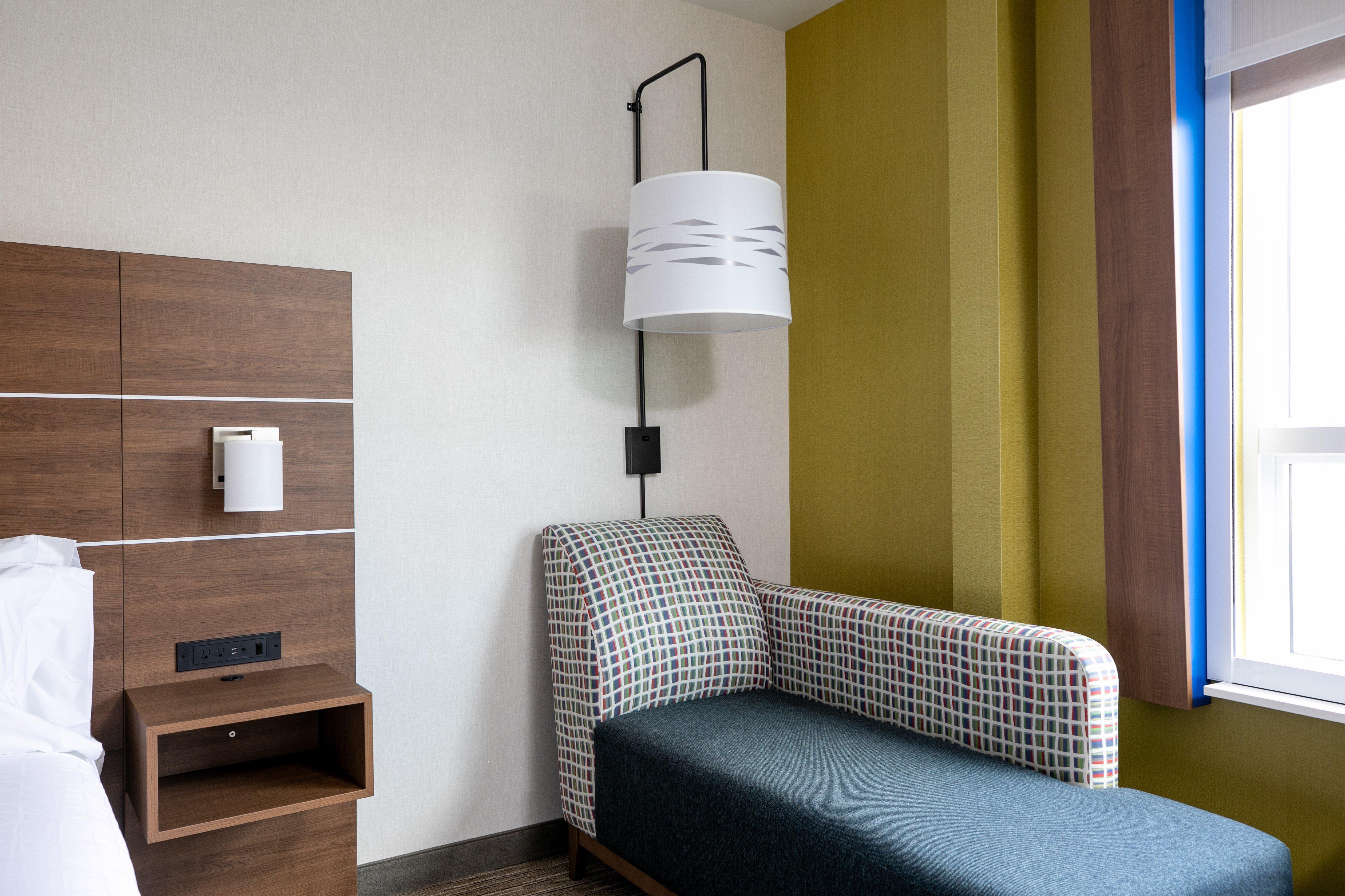 Holiday Inn Express - Lethbridge Southeast By Ihg מראה חיצוני תמונה